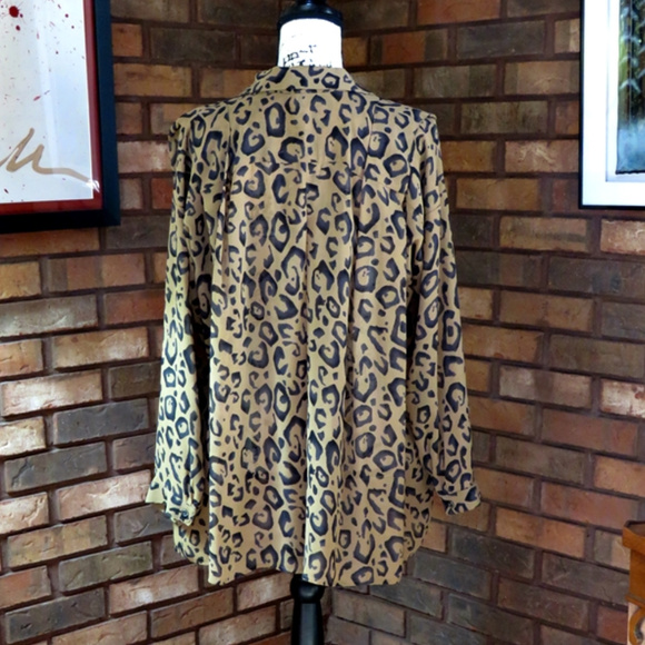 CHICO'S BLACK LABEL Animal Print Tunic Blouse - S - Picture 3 of 4